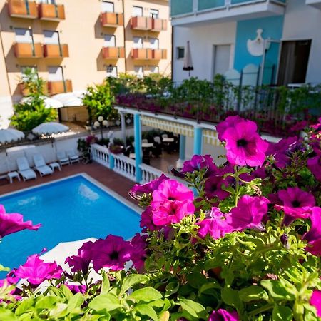 Hotel Villa Dei Fiori - Sul Mare Con Piscina Viserbella di Rimini Buitenkant foto