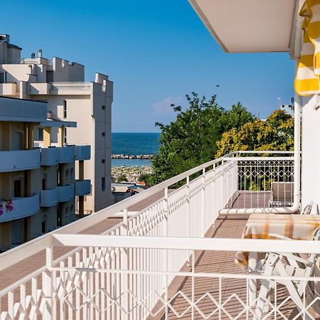 Hotel Villa Dei Fiori - Sul Mare Con Piscina Viserbella di Rimini Buitenkant foto