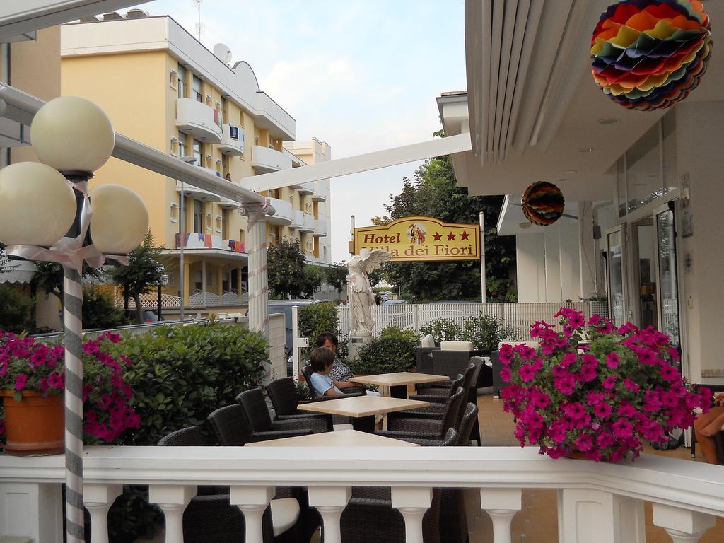 Hotel Villa Dei Fiori - Sul Mare Con Piscina Viserbella di Rimini Buitenkant foto