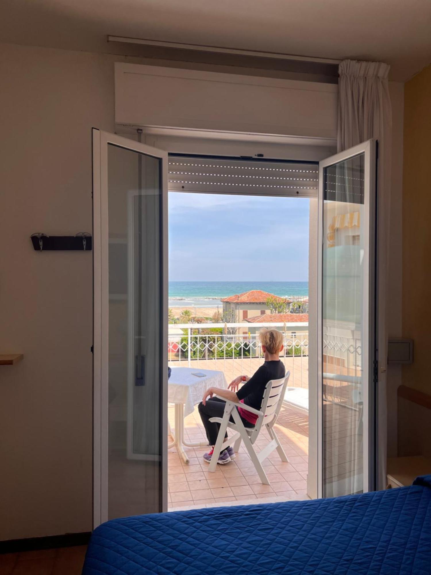 Hotel Villa Dei Fiori - Sul Mare Con Piscina Viserbella di Rimini Buitenkant foto