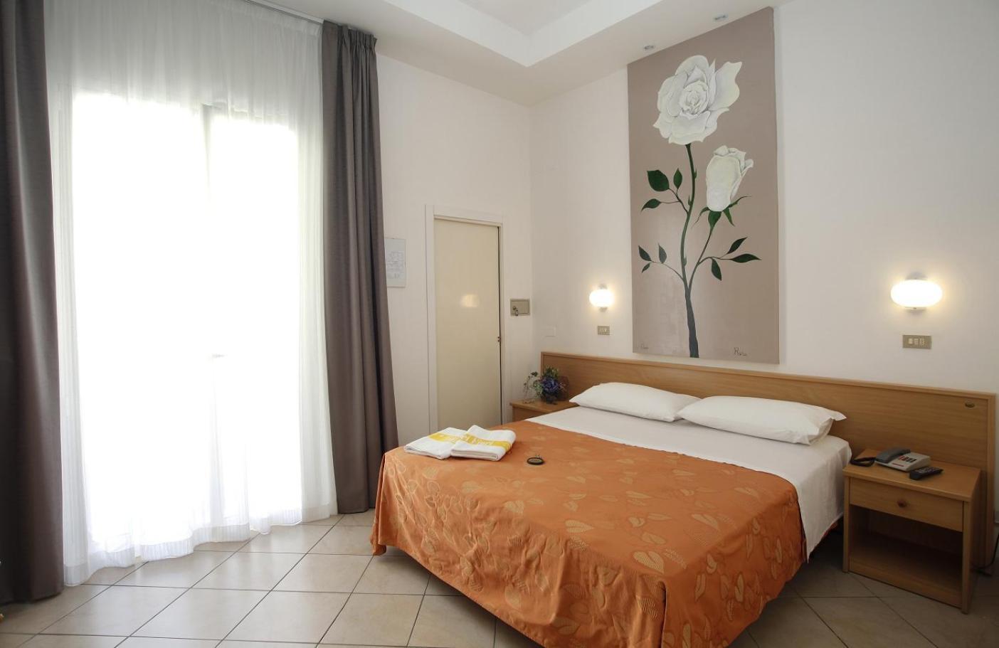 Hotel Villa Dei Fiori - Sul Mare Con Piscina Viserbella di Rimini Buitenkant foto