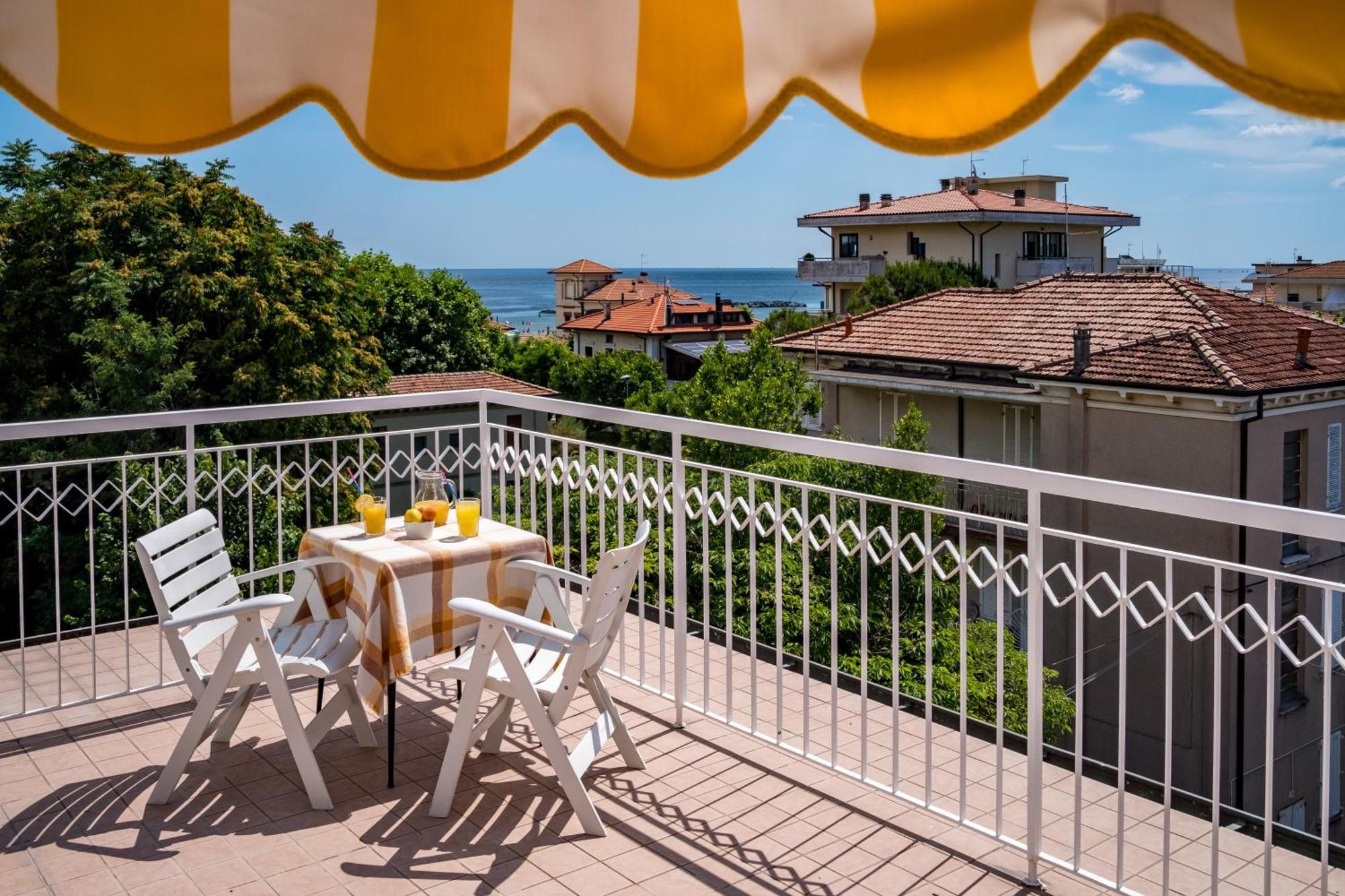 Hotel Villa Dei Fiori - Sul Mare Con Piscina Viserbella di Rimini Buitenkant foto